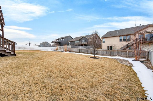 11517 Grissom Street, Papillion, NE 68046