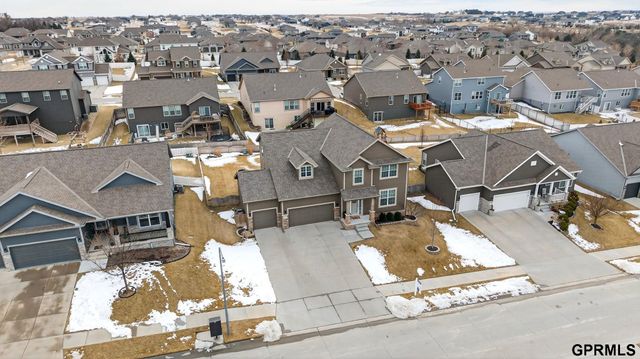 11517 Grissom Street, Papillion, NE 68046