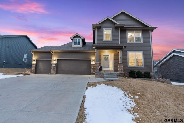 11517 Grissom Street, Papillion, NE 68046