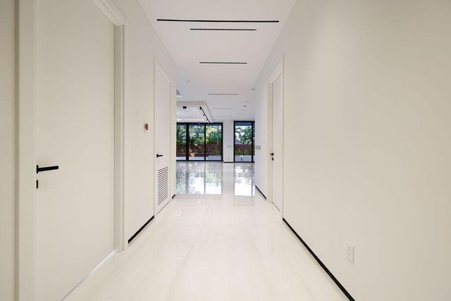 728 NE 17th Terrace, Fort Lauderdale, FL 33304