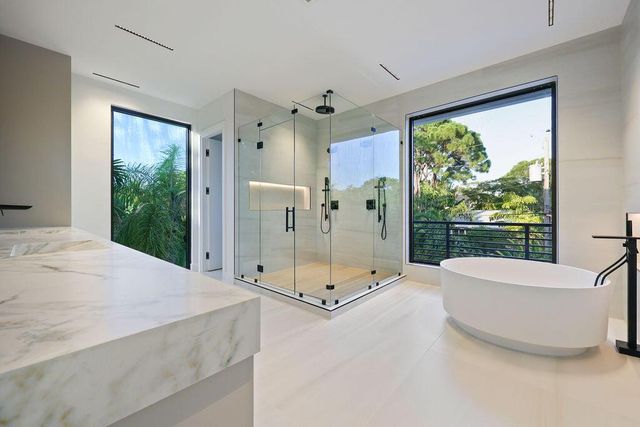 728 NE 17th Terrace, Fort Lauderdale, FL 33304