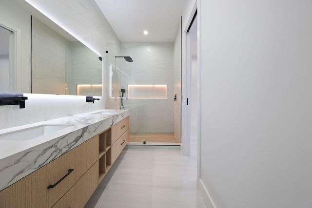 728 NE 17th Terrace, Fort Lauderdale, FL 33304