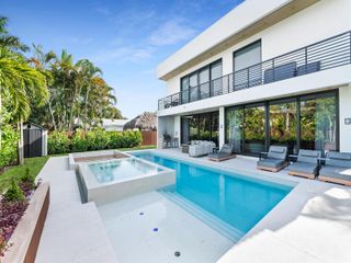 728 NE 17th Terrace, Fort Lauderdale, FL 33304