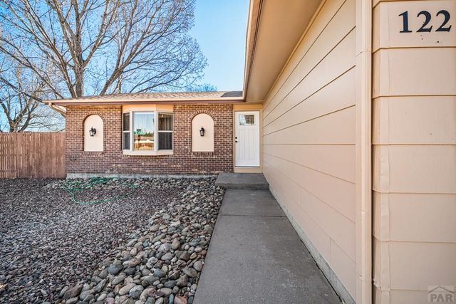122 Regency Blvd, Pueblo, CO 81005