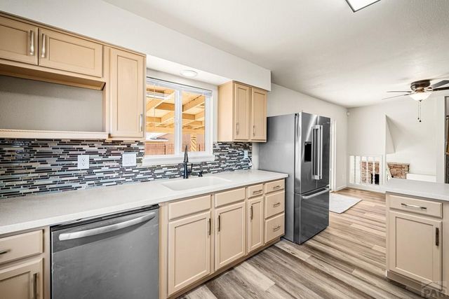 122 Regency Blvd, Pueblo, CO 81005