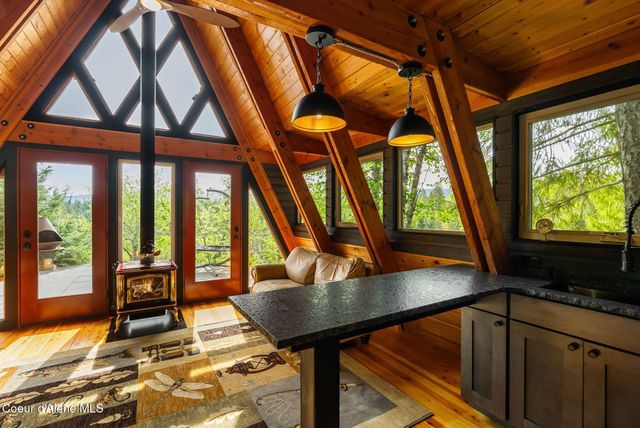45 Rascals RD, Sandpoint, ID 83864