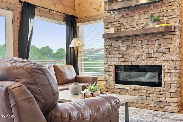1579 Rainbow Ridge Way, Sevierville, TN 37862