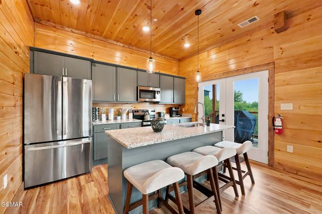 1579 Rainbow Ridge Way, Sevierville, TN 37862