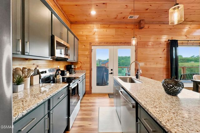1579 Rainbow Ridge Way, Sevierville, TN 37862
