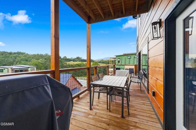 1579 Rainbow Ridge Way, Sevierville, TN 37862
