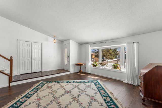 4927 Upper 148th Court, Apple Valley, MN 55124