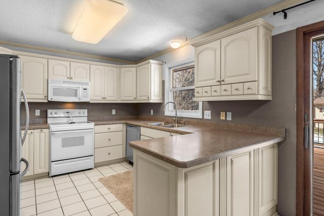 4927 Upper 148th Court, Apple Valley, MN 55124