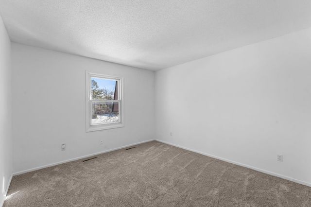 4927 Upper 148th Court, Apple Valley, MN 55124