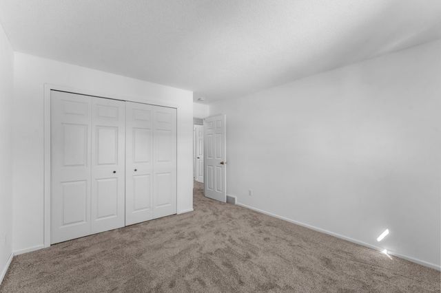 4927 Upper 148th Court, Apple Valley, MN 55124