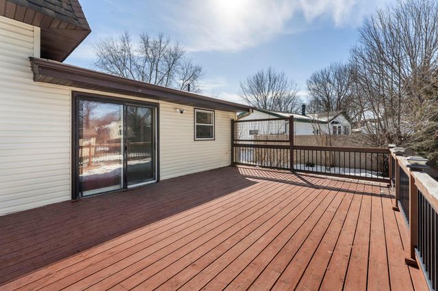 4927 Upper 148th Court, Apple Valley, MN 55124