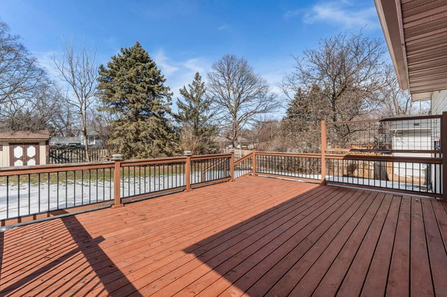 4927 Upper 148th Court, Apple Valley, MN 55124