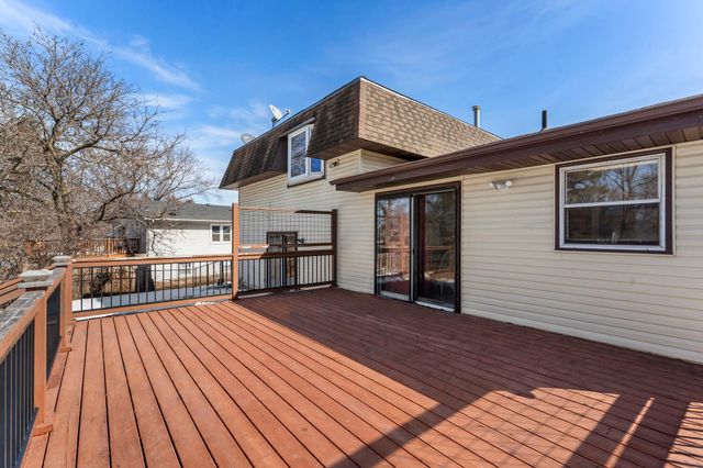 4927 Upper 148th Court, Apple Valley, MN 55124