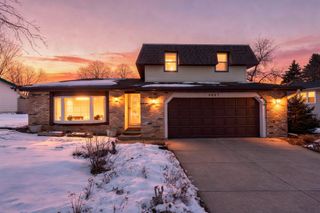 4927 Upper 148th Court, Apple Valley, MN 55124