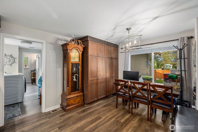 56 W Shore Avenue SW, Lakewood, WA 98498