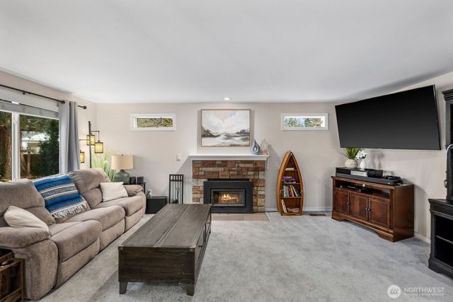 56 W Shore Avenue SW, Lakewood, WA 98498