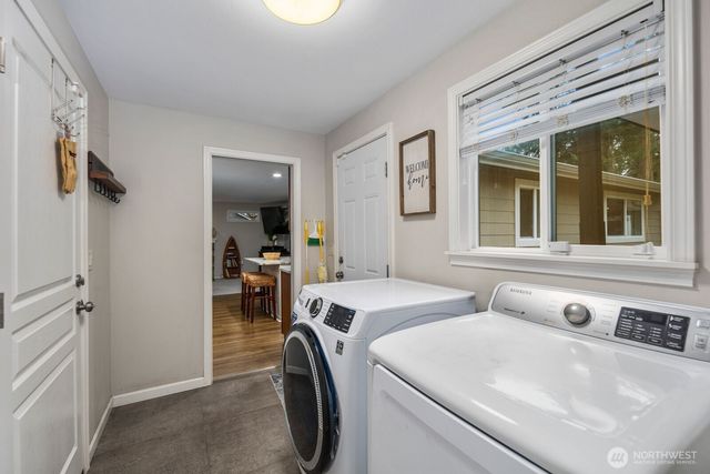 56 W Shore Avenue SW, Lakewood, WA 98498