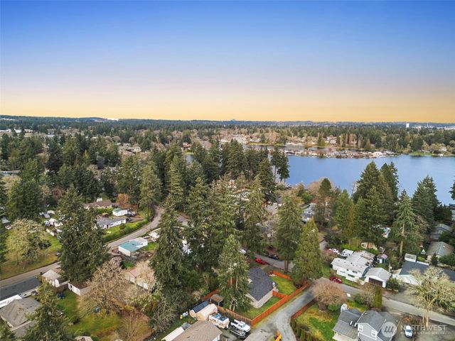 56 W Shore Avenue SW, Lakewood, WA 98498