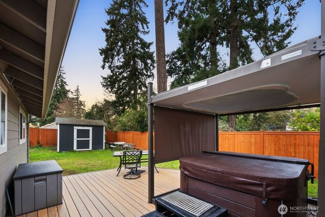 56 W Shore Avenue SW, Lakewood, WA 98498