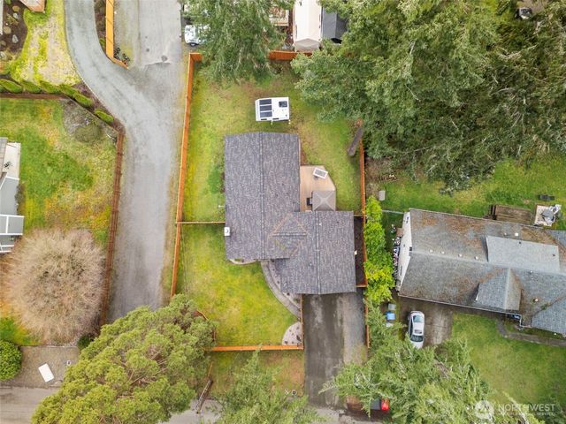 56 W Shore Avenue SW, Lakewood, WA 98498