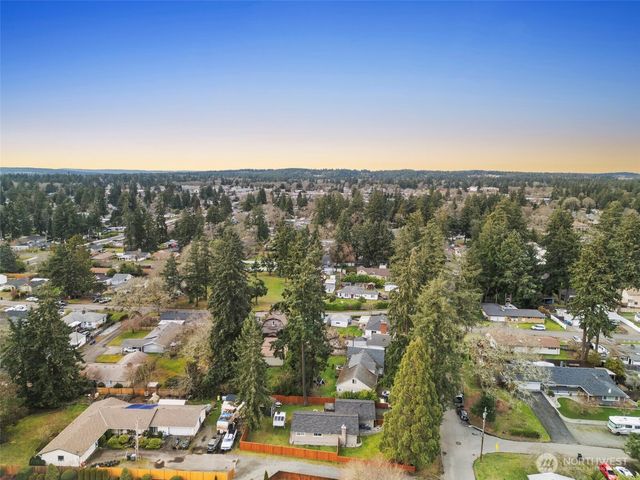 56 W Shore Avenue SW, Lakewood, WA 98498