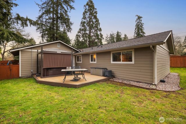 56 W Shore Avenue SW, Lakewood, WA 98498