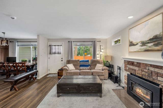 56 W Shore Avenue SW, Lakewood, WA 98498