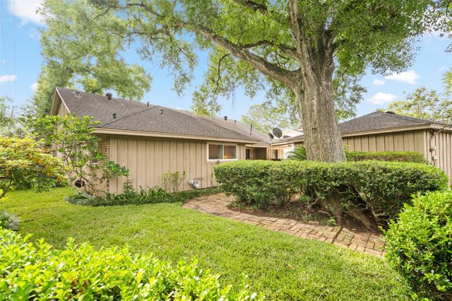 531 Briar Path Drive, Houston, TX 77079