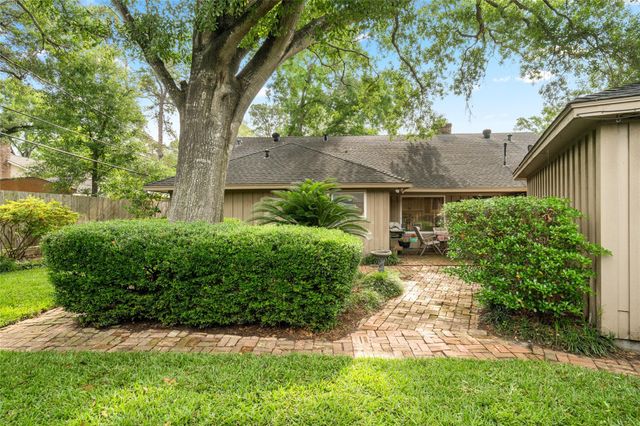531 Briar Path Drive, Houston, TX 77079