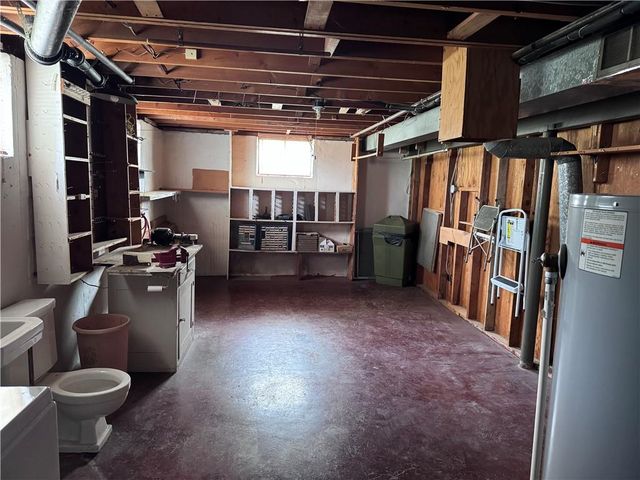 1313 N Cedar Crest Drive, Independence, MO 64056
