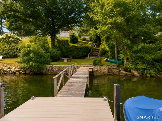 14 Indian Trail, Brookfield, CT 06804