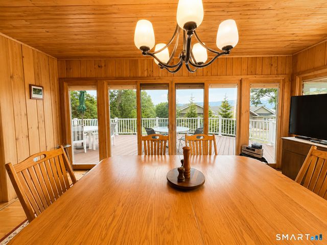 14 Indian Trail, Brookfield, CT 06804