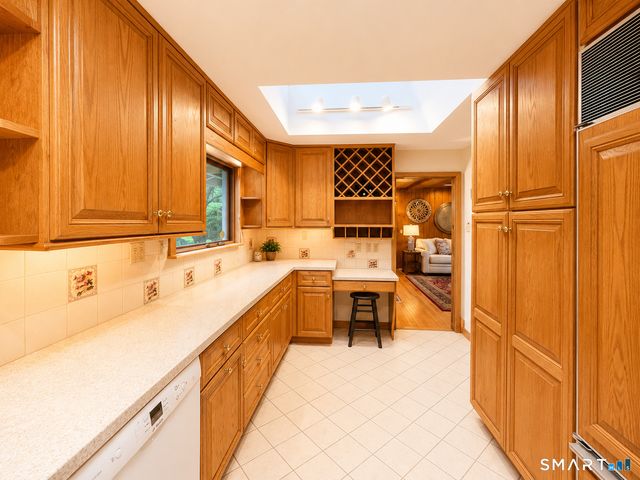 14 Indian Trail, Brookfield, CT 06804