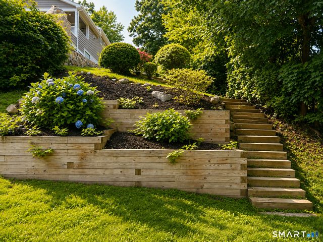 14 Indian Trail, Brookfield, CT 06804