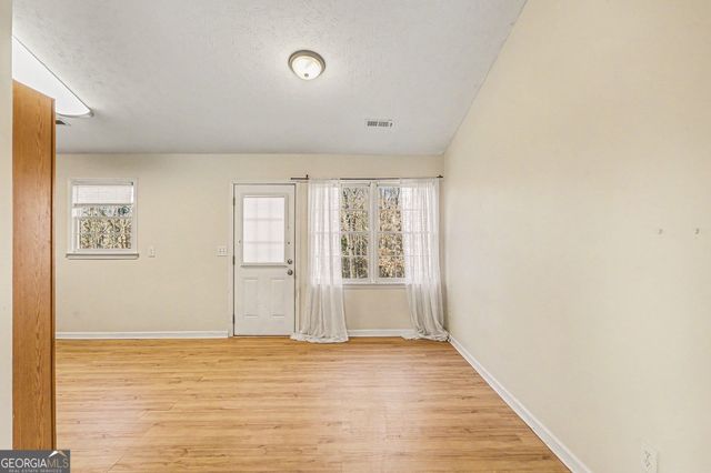 105 Gales Way, Newnan, GA 30263