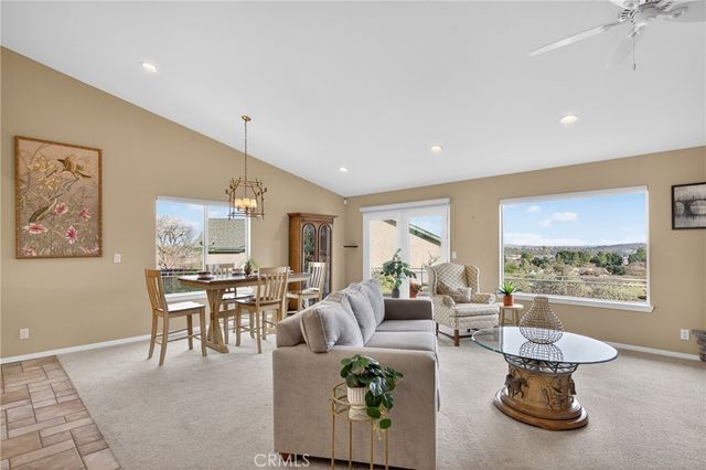 193 Blossom Court, Paso Robles, CA 93446