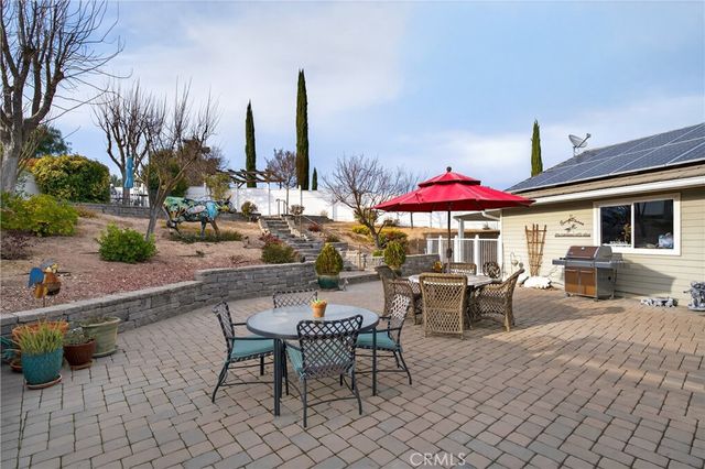 193 Blossom Court, Paso Robles, CA 93446
