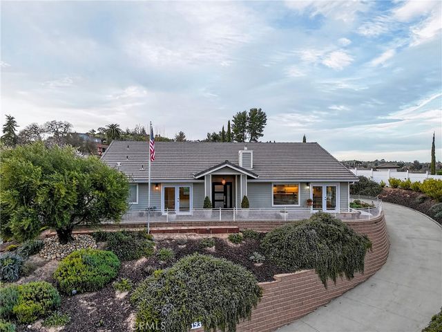 193 Blossom Court, Paso Robles, CA 93446