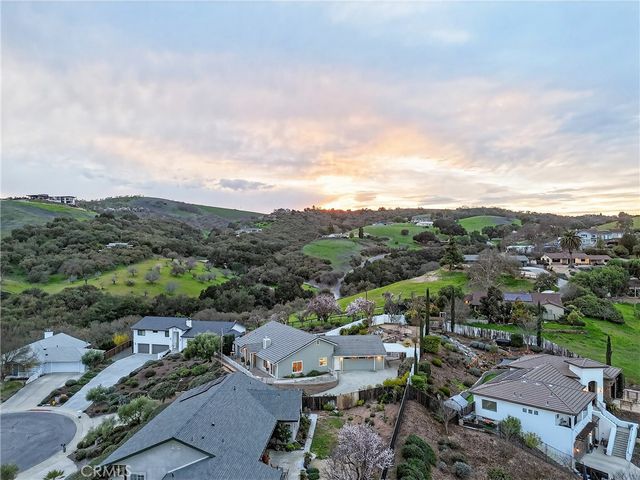 193 Blossom Court, Paso Robles, CA 93446