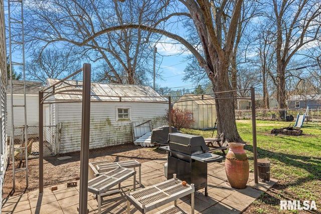 1905 N 21ST Street, Springfield, IL 62702