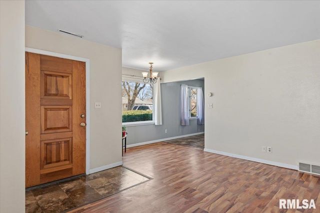 1905 N 21ST Street, Springfield, IL 62702