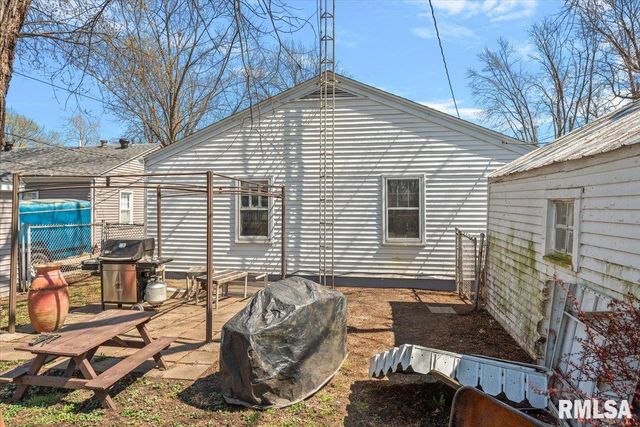 1905 N 21ST Street, Springfield, IL 62702