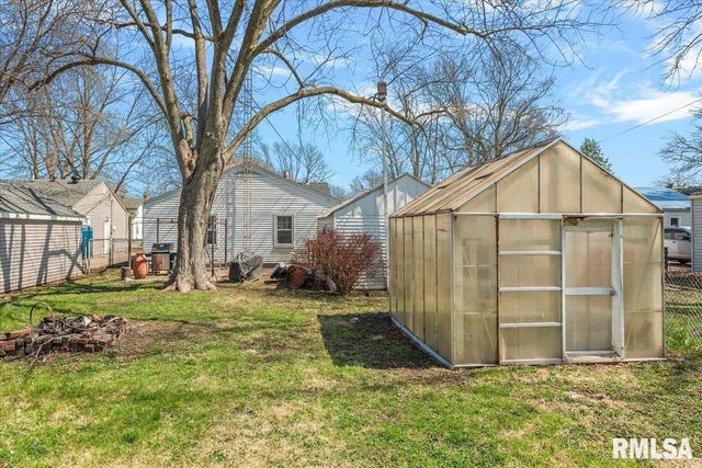 1905 N 21ST Street, Springfield, IL 62702