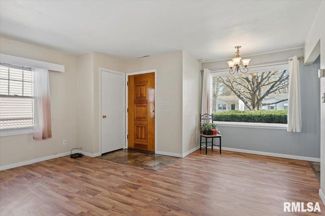 1905 N 21ST Street, Springfield, IL 62702