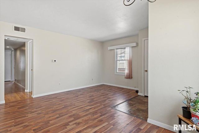 1905 N 21ST Street, Springfield, IL 62702