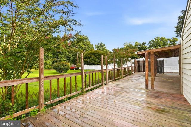 26 LUKE DR, Pasadena, MD 21122